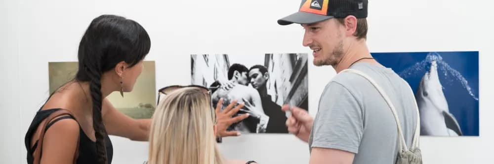 Simply upload your best pictures, we print and exhibit every photo.